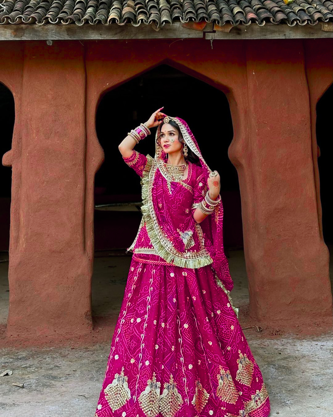 Bandhani Poshak