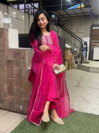 kurta pent dupatta set for women