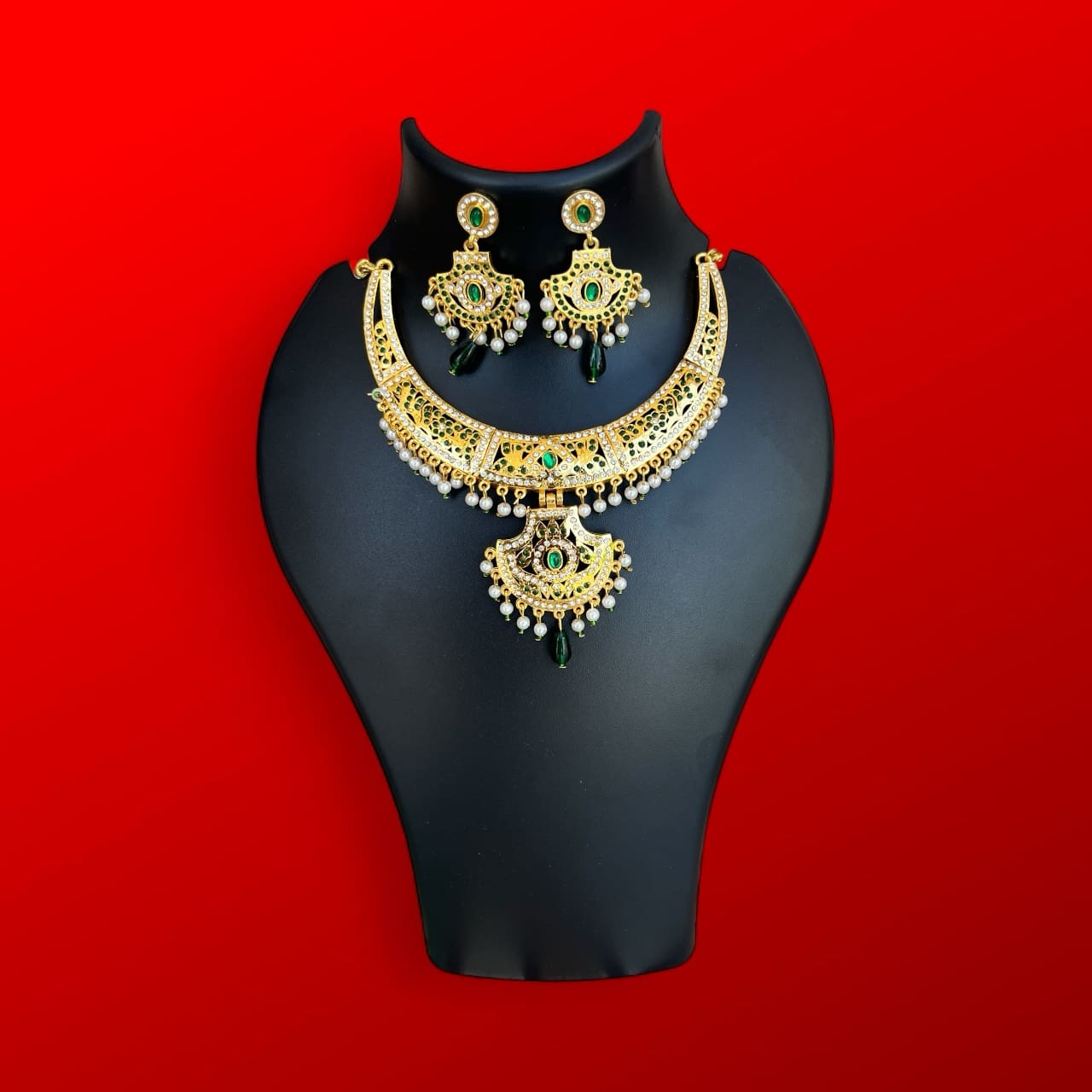 Hasli Necklace Hasli Necklace