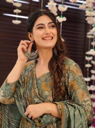 Buy Designer Anarkalis for Women & Girls Online